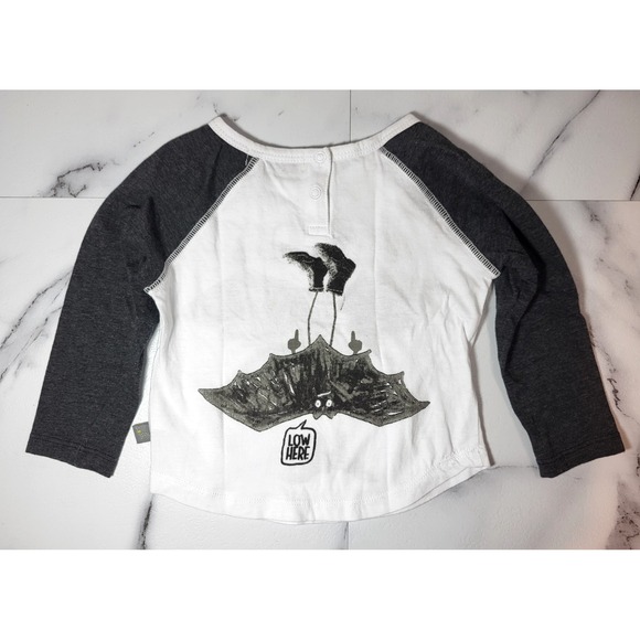 Stella McCartney White Bat In Boots Organic Cotton Raglan T-Shirt 12 Month - Picture 2 of 9